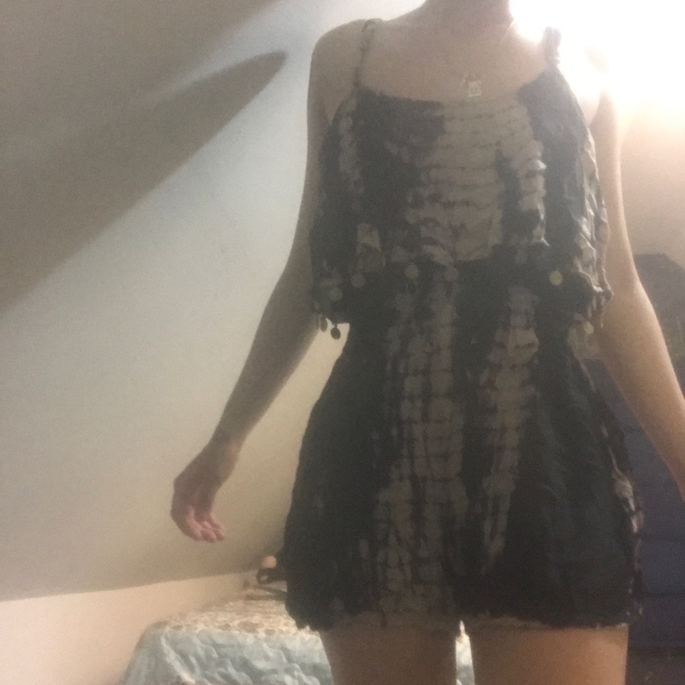 Romper - Picture 3 of 4